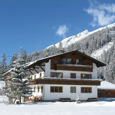 Haus Laerchenhof Farm stay